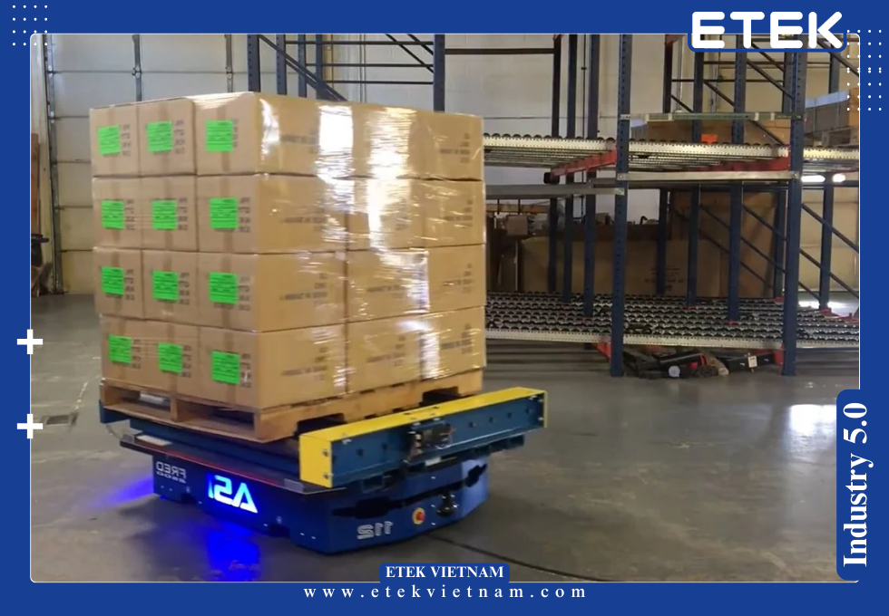 AGV dẫn đường bằng vạch từ