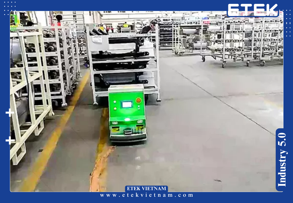 AGV kéo hàng