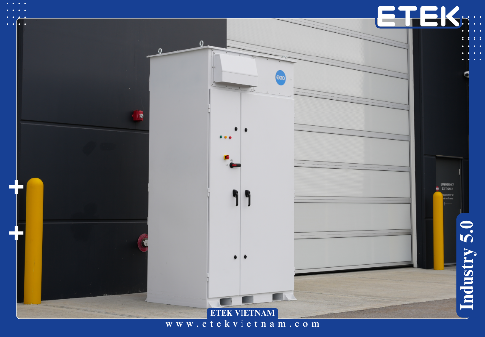 HỆ THỐNG LƯU NĂNG LƯỢNG BẰNG PIN CHO TÒA NHÀ VĂN PHÒNG